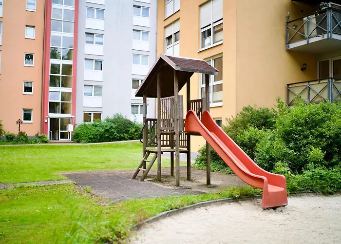 Edler Wohnraum Elegantes Apartment Mit Balkon, Boxspringbett, Kaffeevollautomat, Lift & Parkplatz
