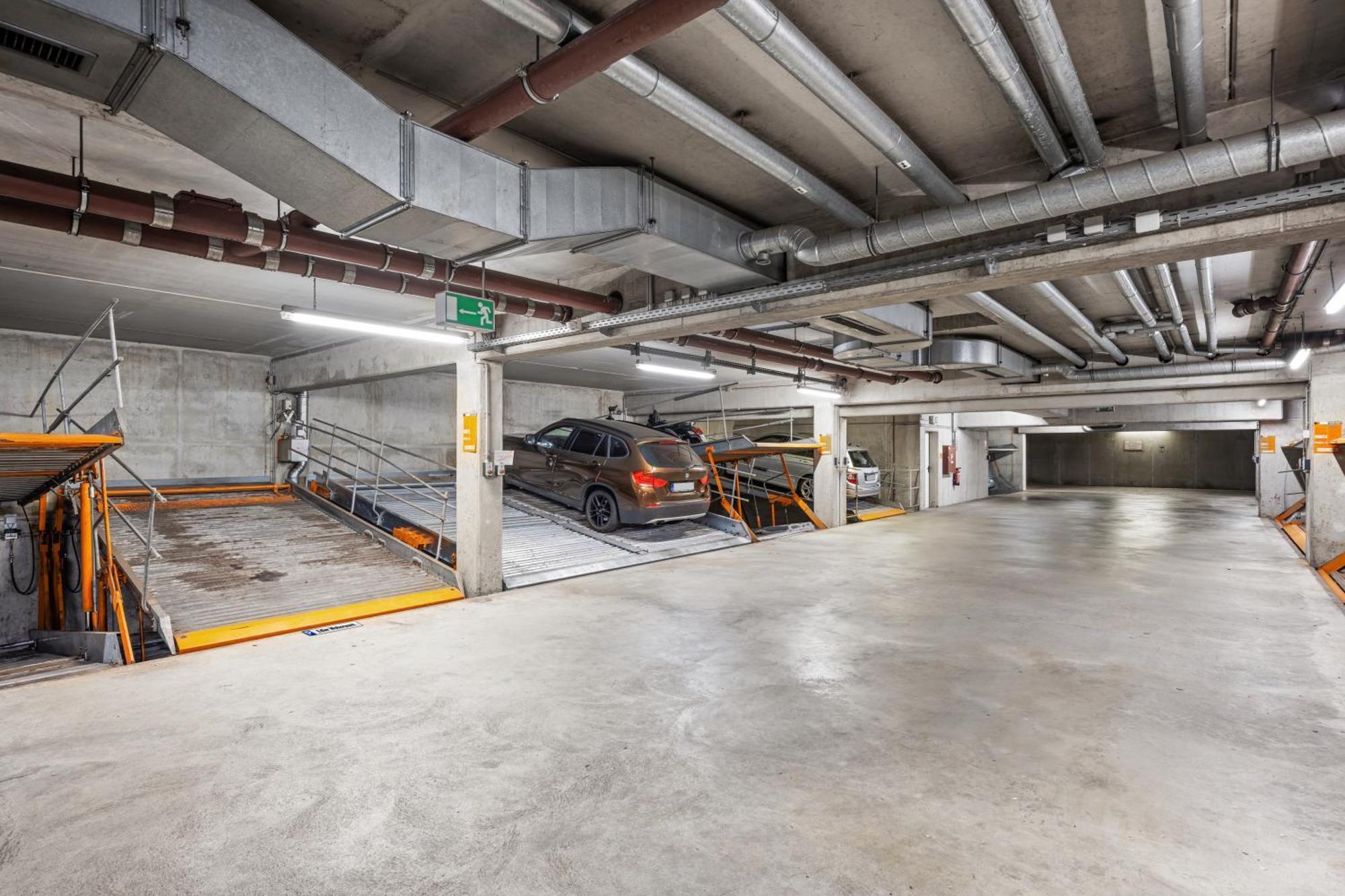 Apartment Edler Wohnraum Elegantes Mit Balkon, Boxspringbett, Kaffeevollautomat, Lift & Parkplatz Chemnitz