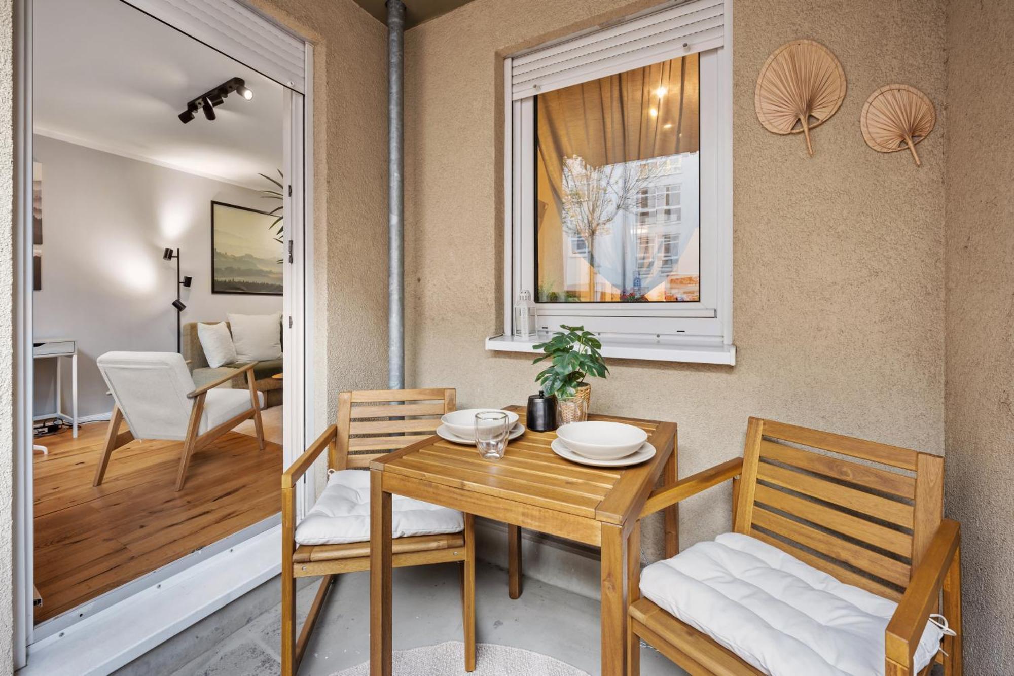 Edler Wohnraum Elegantes Mit Balkon, Boxspringbett, Kaffeevollautomat, Lift & Parkplatz * Chemnitz